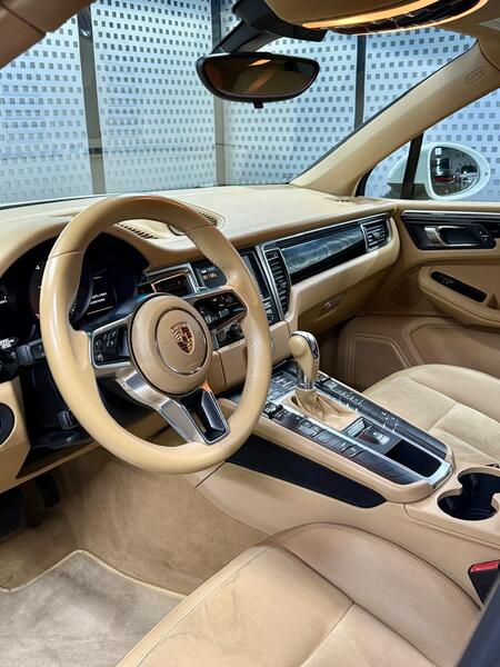 Porsche Macan S