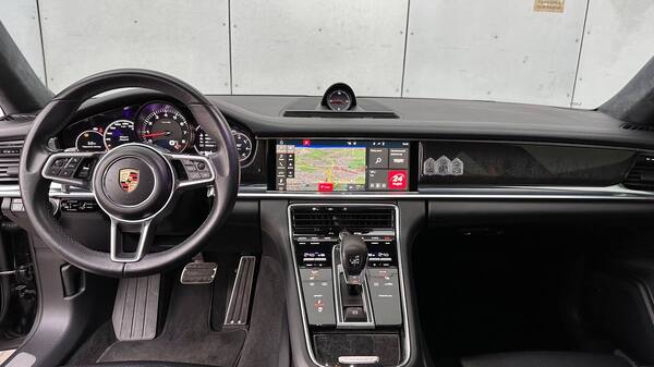 Porsche Panamera 4S