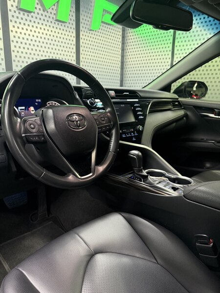 Toyota Camry 70 Hybrid